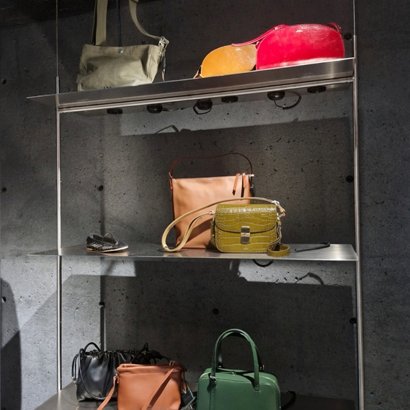 APC Small Grace Bag croc embossed leather in olive green - Picture 2 of 16